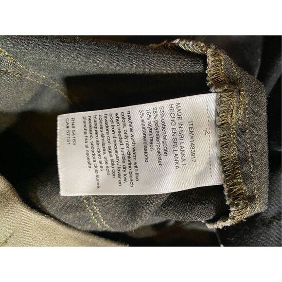 DKNY Jeans Men’s Shorts - Picture 6 of 8